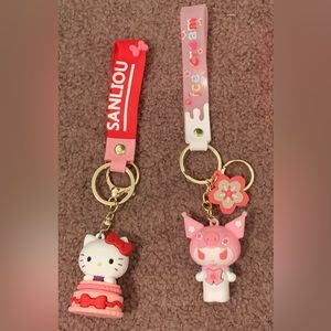 🤍 3 keychains 🤍